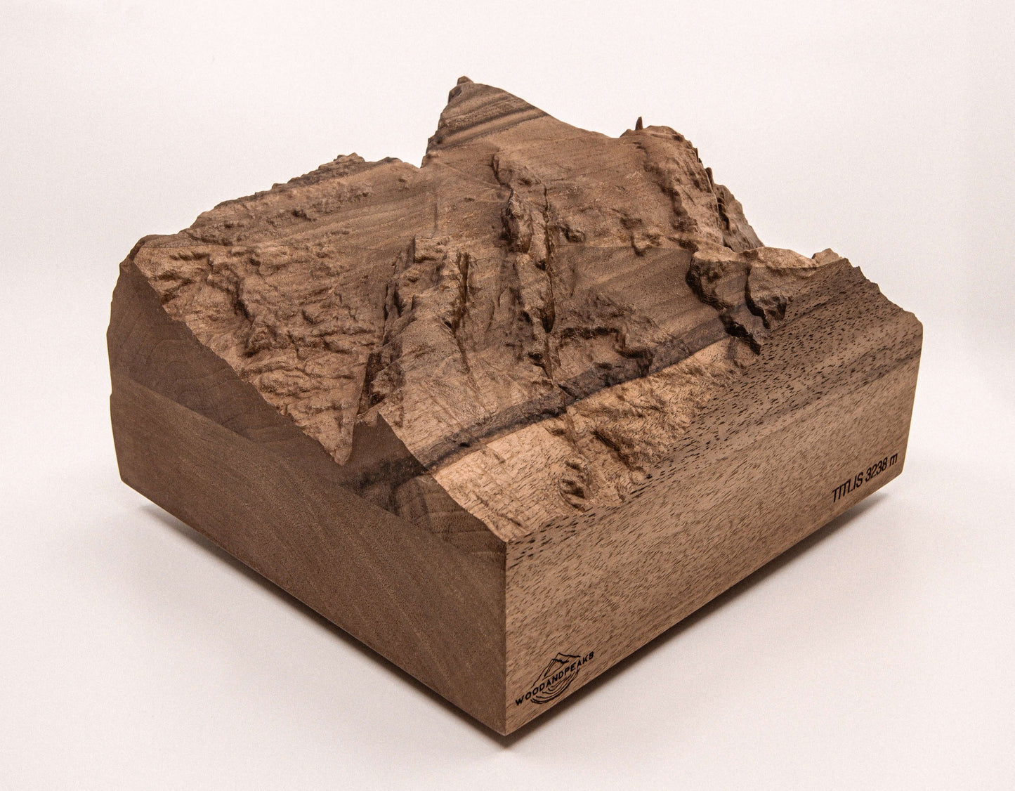 Titlis - 3D Berg aus Holz, Vordersansicht