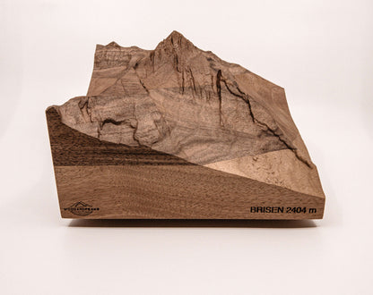 Brisen - 3D Berg aus Holz, Vordersansicht