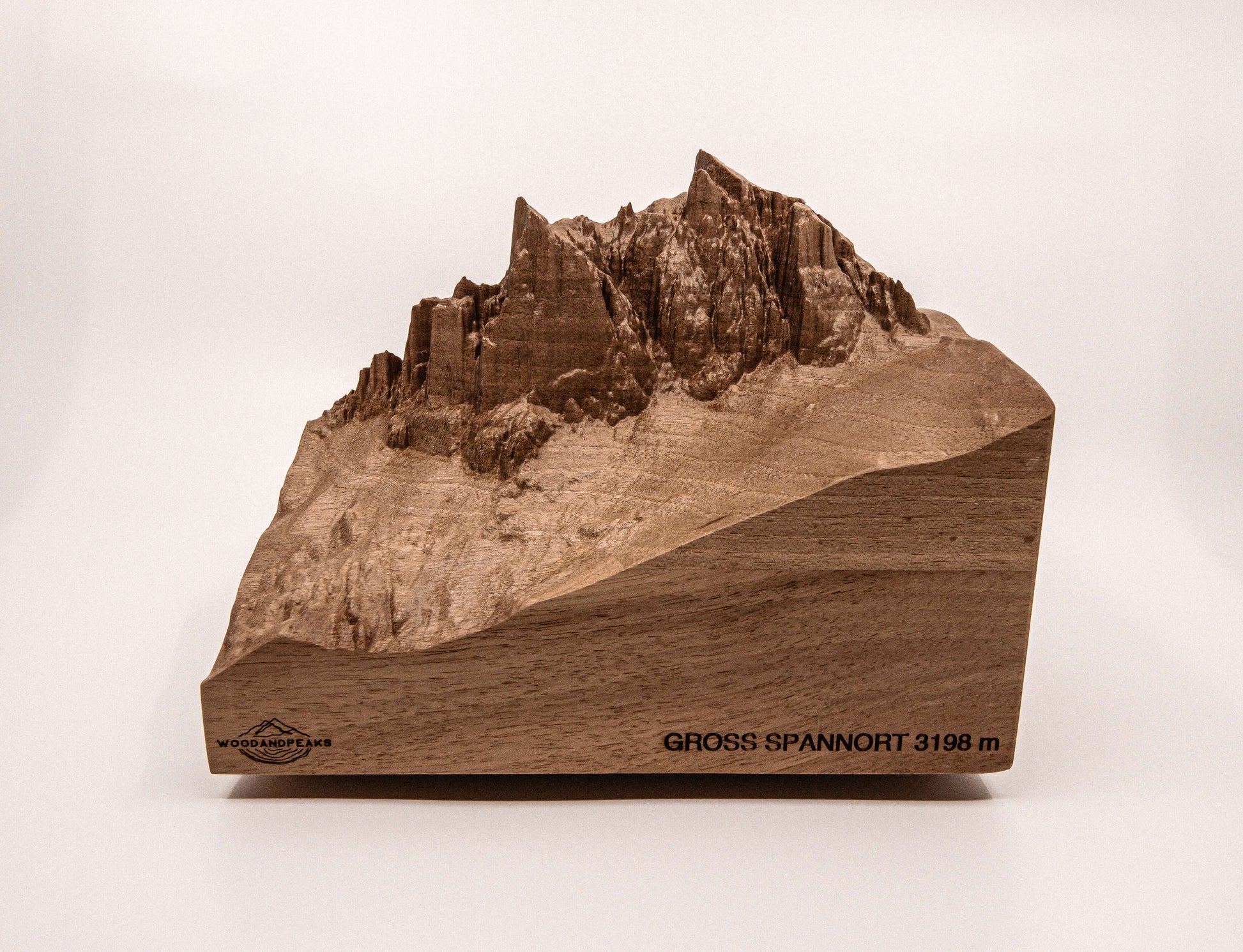 Gross Spannort - 3D Berg aus Holz, Vordersansicht